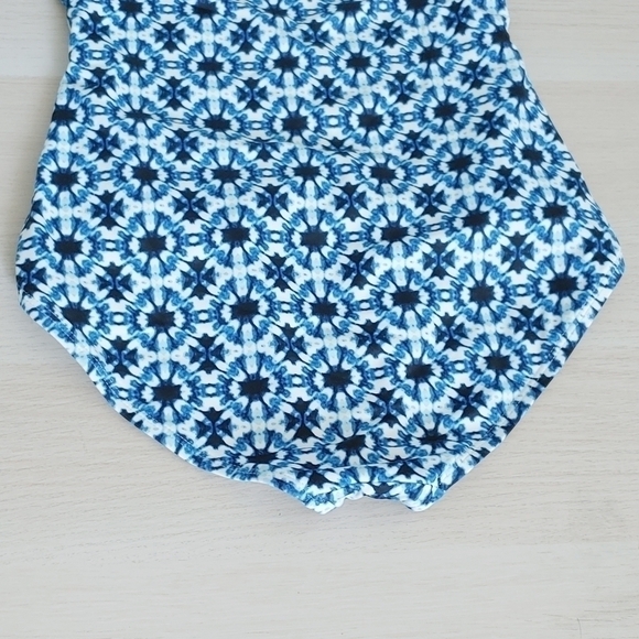 TOMMY BAHAMA Shibori splash bandeau one piece swimsuit - Picture 6 of 16